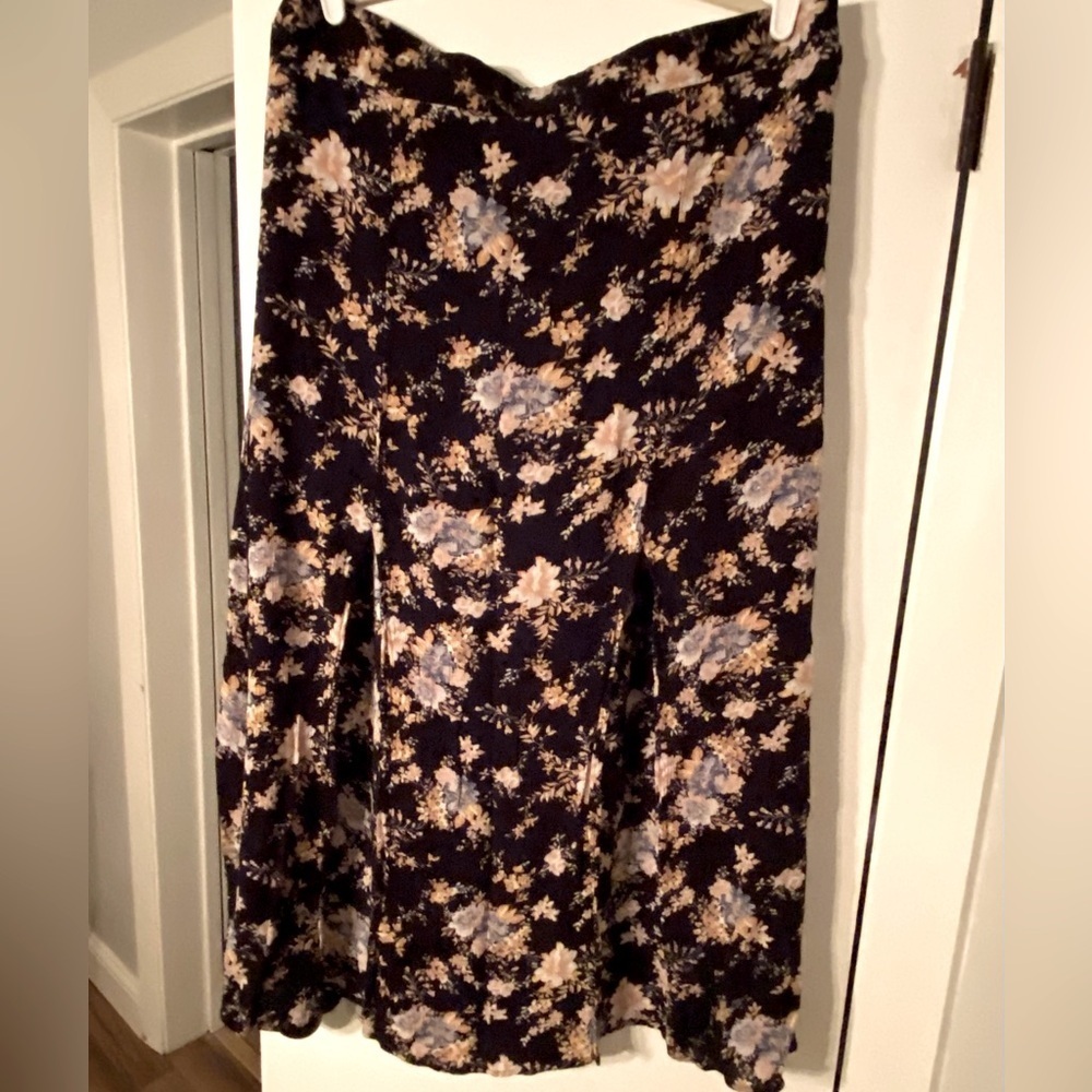 Love Fire Women’s Multicoloured Floral Viscose Swing Skirt Size 2 XL Midi Split